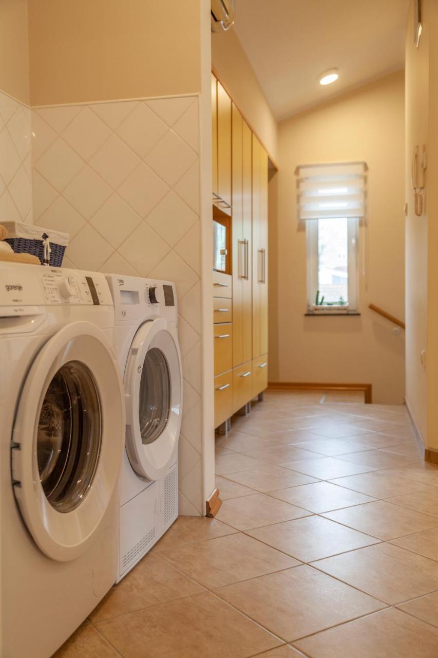 Dc Executive Homes Нови Сад Екстериор снимка