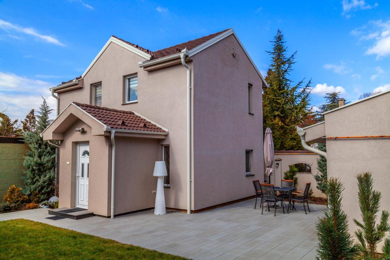 Dc Executive Homes Нови Сад Екстериор снимка
